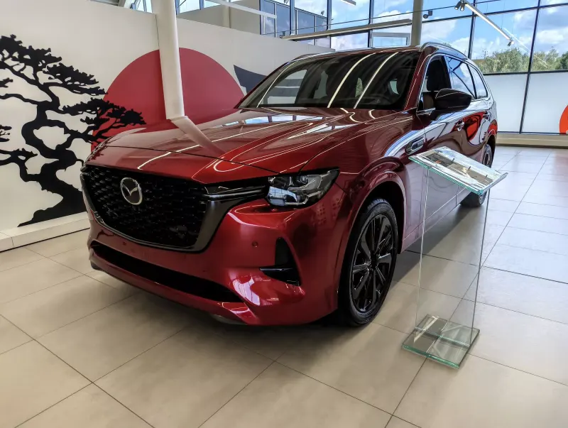 Mazda CX-80 Homura Plus skladem v areálu AutoPalace Brno