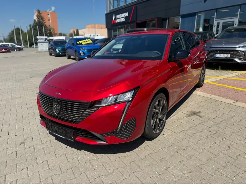 Peugeot 308 SW skladem v areálu AutoPalace Brno