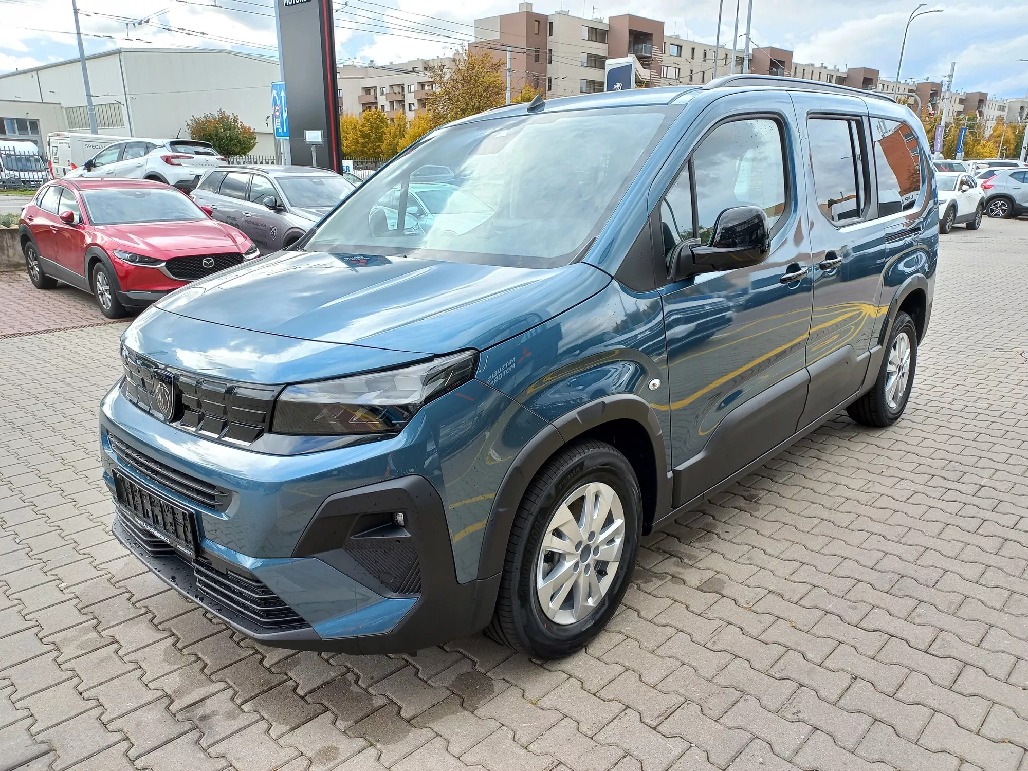 Peugeot Rifter Long Allure skladem v AutoPalace Brno