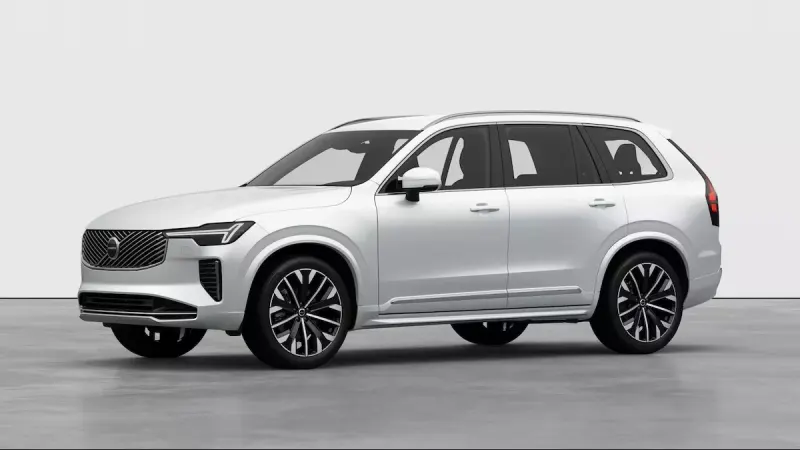 Volvo XC90 T8 AWD Ultra Dark skladem v AutoPalace Brno